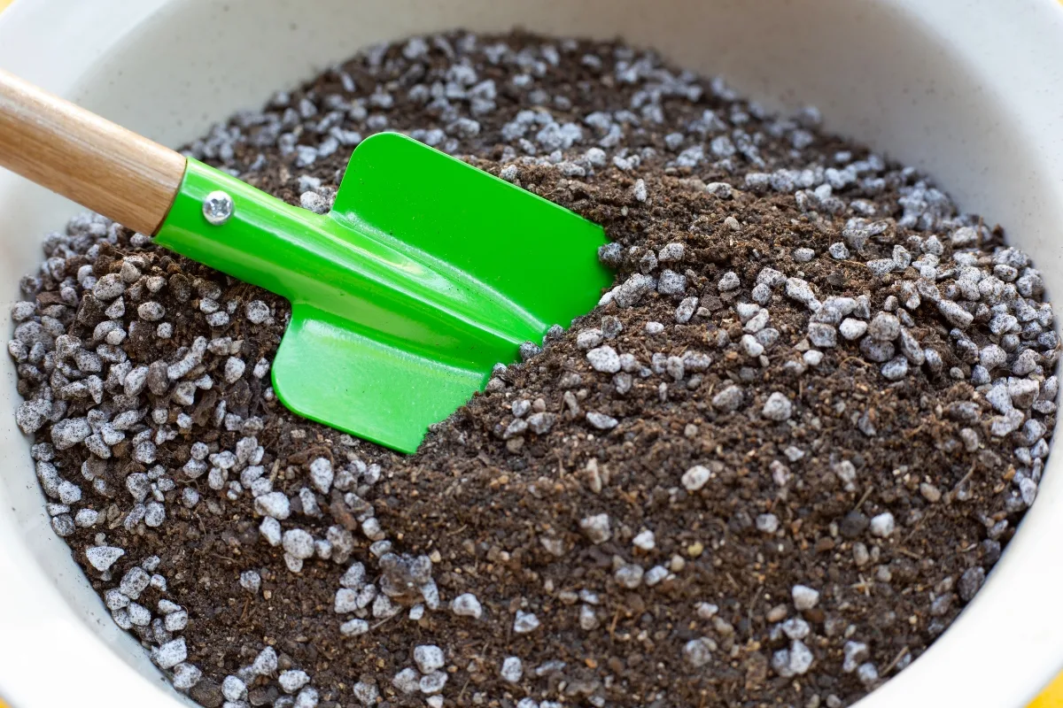 mixing potting soil ingredients